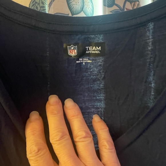 NWT- 🏈 WOMENS NFL PATRIOTS 🏈
OFFICIAL LICENSED MERCHANDISE - Picture 4 of 6